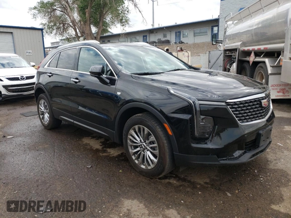 2024 Cadillac XT4 FWD Premium Luxury z VIN 1GYFZCR43RF221412, wystawiony jako Copart lot #55507885 z przebiegiem 23 702 mil mil oraz Tytuł czysty. Historia ofert i sprzedaży dostępna na DreamBid. Obrazek 4.
