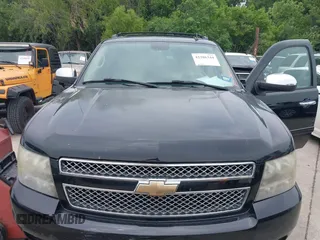 2007 Chevrolet Avalanche 3LT with VIN 3GNFK12327G298260, listed as a IAAI auction lot 42286344 with 251,923 mi miles and . Bid and sale history available at DreamBid. Image 6.
