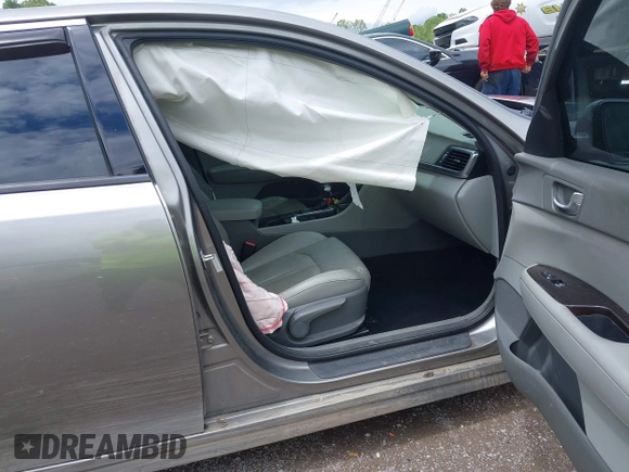 2017 Kia Optima EX with VIN 5XXGU4L34HG126243, listed as a IAAI auction lot 42180111 with 171,747 mi miles and . Bid and sale history available at DreamBid. Image 5.