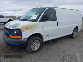 2004 Chevrolet Express Cargo Van with VIN 1GCGG25U241237297, listed as a IAAI auction lot 41664015 with 1 mi miles. Bid and sale history available at carsss.com. Image 2.