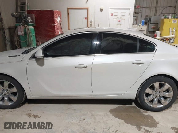 2016 Buick Regal Premium II with VIN 2G4GS5GX3G9176688, listed as a IAAI auction lot 41855306 with 101,170 mi miles. Bid and sale history available at carsss.com. Image 14.