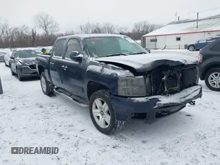 2007 Chevrolet Silverado 1500 LTZ with VIN 2GCEK13M771535698, listed as a IAAI auction lot 41295982 with 216,232 mi miles. Bid and sale history available at carsss.com. Image 1.