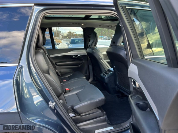 2023 Volvo XC90 Core with VIN YV4L12PV0P1948505, listed as a Copart auction lot 44209155 with 98,270 mi miles and Clean Title. Bid and sale history available at carsss.com. Image 6.