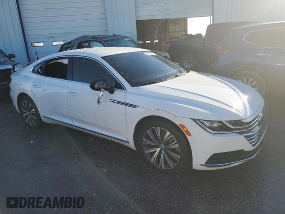 2019 Volkswagen Arteon SE z VIN WVWBR7AN1KE008471, wystawiony jako Copart lot #82683453 z przebiegiem 64 136 mil mil oraz . Historia ofert i sprzedaży dostępna na DreamBid. Obrazek 4.