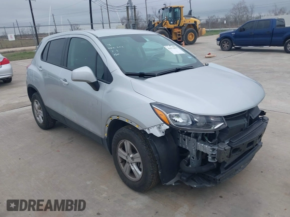 2022 Chevrolet Trax LS with VIN KL7CJNSM1NB527142, listed as a IAAI auction lot 41571815 with 13,136 mi miles. Bid and sale history available at carsss.com. Image 1.