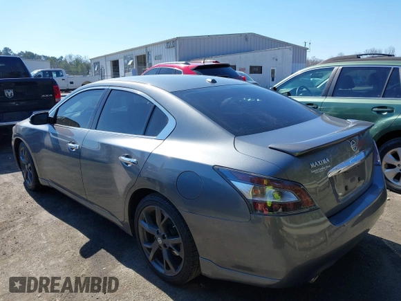 2014 Nissan Maxima SV z VIN 1N4AA5APXEC432715, wystawiony jako IAAI lot #41653486 z przebiegiem 212 432 mil mil oraz . Historia ofert i sprzedaży dostępna na DreamBid. Obrazek 3.