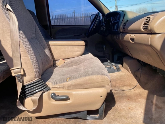 2000 Dodge Ram 2500 with VIN 3B7KF2363YG104640, listed as a Copart auction lot 45928635 with 206,162 mi miles and Clean Title. Bid and sale history available at carsss.com. Image 5.