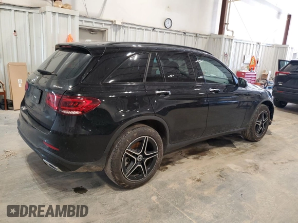 2022 Mercedes-Benz GLC 300 with VIN W1N0G8EB4NV374506, listed as a Copart auction lot 54725765 with 52,518 mi miles and Salvage Title. Bid and sale history available at DreamBid. Image 3.