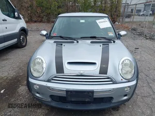 2005 MINI Hardtop S with VIN WMWRE33445TD93578, listed as a IAAI auction lot 42044654 with 150,123 mi miles and . Bid and sale history available at DreamBid. Image 6.