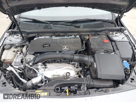 2021 Mercedes-Benz A 220 z VIN W1K3G4EB6MJ316650, wystawiony jako IAAI lot #42099393 z przebiegiem 27 510 mil mil oraz . Historia ofert i sprzedaży dostępna na DreamBid. Obrazek 10.
