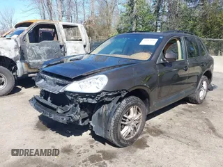 2010 Porsche Cayenne z VIN WP1AA2AP0ALA02855, wystawiony jako IAAI lot #38917556 z przebiegiem 86 881 mil mil oraz . Historia ofert i sprzedaży dostępna na DreamBid. Obrazek 18.