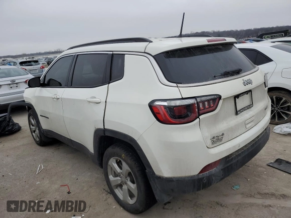 2018 Jeep Compass Latitude z VIN 3C4NJDBBXJT185462, wystawiony jako Copart lot #85528414 z przebiegiem 134 989 mil mil oraz Szkody całkowita. Historia ofert i sprzedaży dostępna na DreamBid. Obrazek 2.