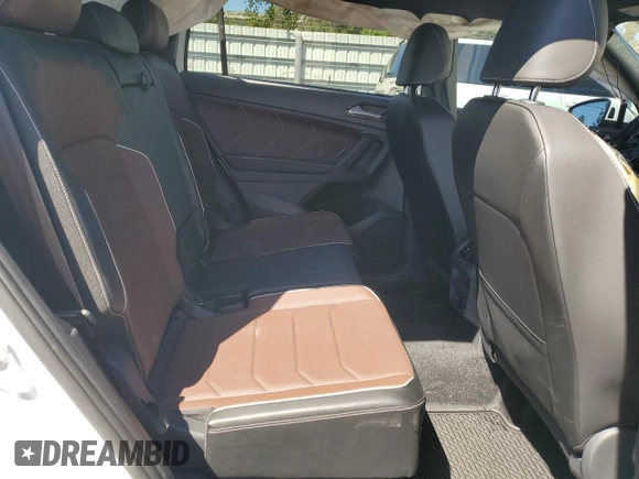 2024 Volkswagen Tiguan SEL R-Line with VIN 3VV4B7AX9RM043389, listed as a Copart auction lot 48455955 with 8,707 mi miles and Salvage title. Bid and sale history available at DreamBid. Image 11.