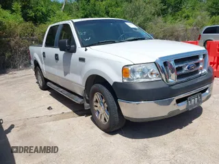 2008 Ford F-150 XLT with VIN 1FTPW12V08FA77181, listed as a IAAI auction lot 42005079 with 194,893 mi miles. Bid and sale history available at carsss.com. Image 1.
