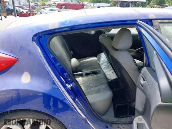 2012 Hyundai Veloster w/Gray Int with VIN KMHTC6AD7CU050444, listed as a IAAI auction lot 42170272 with 121,478 mi miles and . Bid and sale history available at DreamBid. Image 8.