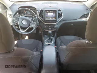 2017 Jeep Cherokee Latitude с VIN 1C4PJMCS0HW627905, выставлен на аукционе Copart как лот 62195055 с пробегом 120 442 миль миль и Списание • Salvage title. История ставок и продаж доступна на DreamBid. Изображение 8.
