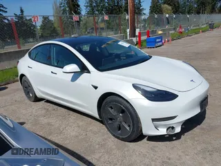2023 Tesla Model 3 z VIN 5YJ3E1EA1PF558926, wystawiony jako IAAI lot #41958520 z przebiegiem 30 798 mil mil oraz . Historia ofert i sprzedaży dostępna na DreamBid. Obrazek 13.