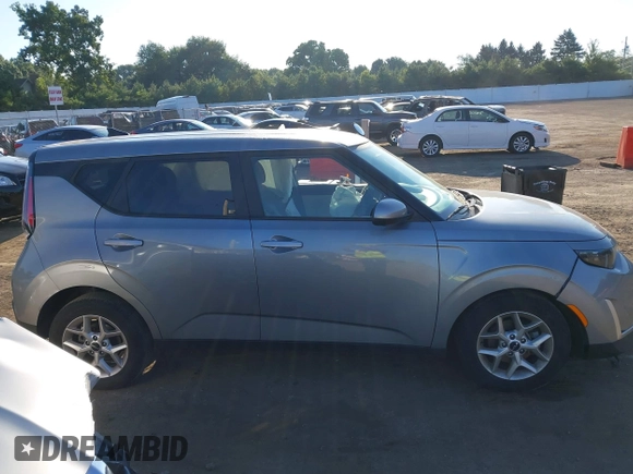 2023 Kia Soul LX with VIN KNDJ23AU1P7867295, listed as a IAAI auction lot 40041502 with 25,231 mi miles and . Bid and sale history available at DreamBid. Image 13.