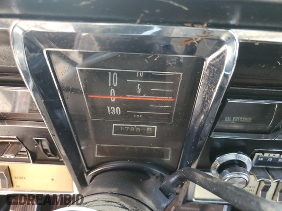 1967 Oldsmobile Toronado with VIN 396877M621130, listed as a Copart auction lot 71016094 with 17,887 mi miles and Salvage Title. Bid and sale history available at DreamBid. Image 9.