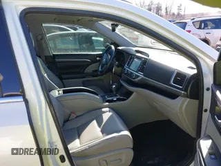 2018 Toyota Highlander Limited z VIN 5TDDZRFH5JS820243, wystawiony jako IAAI lot #41614333 z przebiegiem 98 596 mil mil oraz . Historia ofert i sprzedaży dostępna na DreamBid. Obrazek 5.