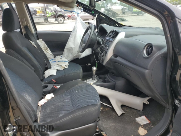 2015 Nissan Note S with VIN 3N1CE2CP6FL394704, listed as a Copart auction lot 58329515 with 88,414 mi miles and Salvage title. Bid and sale history available at DreamBid. Image 7.