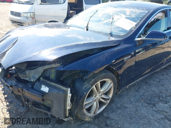 2014 Tesla Model S 60 с VIN 5YJSA1H14EFP44251, выставлен на аукционе IAAI как лот 42267250 с пробегом 60 560 миль миль и . История ставок и продаж доступна на DreamBid. Изображение 6.