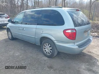 2002 Chrysler Town & Country LX with VIN 2C4GP44372R576005, listed as a IAAI auction lot 42092478 with 165,018 mi miles. Bid and sale history available at carsss.com. Image 3.