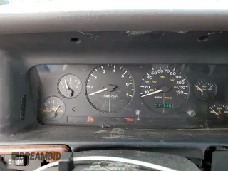 1998 Jeep Grand Cherokee Laredo with VIN 1J4GZ58SXWC293835, listed as a Copart auction lot 47557855 with 217,948 mi miles and Salvage Title. Bid and sale history available at carsss.com. Image 9.