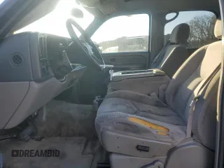 2004 Chevrolet Tahoe LS with VIN 1GNEC13V04J259945, listed as a Copart auction lot 88194905 with 225,491 mi miles and Salvage Title. Bid and sale history available at carsss.com. Image 7.