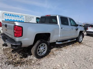 2019 Chevrolet Silverado 3500HD LTZ with VIN 1GC4KXEY0KF113515, listed as a Copart auction lot 52349795 with 190,915 mi miles and Salvage Title. Bid and sale history available at carsss.com. Image 3.