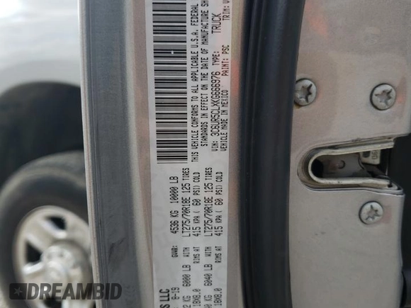 2019 Ram 2500 Tradesman with VIN 3C6UR5CLXKG666976, listed as a Copart auction lot 49425045 with 102,292 mi miles and Salvage Title. Bid and sale history available at carsss.com. Image 12.