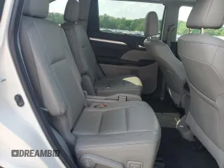2017 Toyota Highlander XLE z VIN 5TDJZRFH6HS362094, wystawiony jako Copart lot #55086425 z przebiegiem 77 078 mil mil oraz Szkoda całkowita • Salvage title. Historia ofert i sprzedaży dostępna na DreamBid. Obrazek 11.