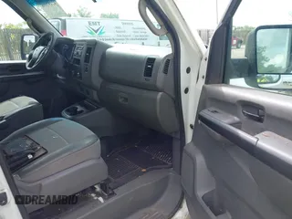 2014 Nissan NV S z VIN 1N6BF0KL4EN103105, wystawiony jako IAAI lot #42197998 z przebiegiem 337 550 mil mil oraz . Historia ofert i sprzedaży dostępna na DreamBid. Obrazek 5.