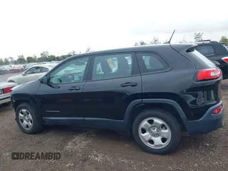 2017 Jeep Cherokee Sport с VIN 1C4PJLABXHW663243, выставлен на аукционе IAAI как лот 42174849 с пробегом 82 480 миль миль и . История ставок и продаж доступна на DreamBid. Изображение 15.
