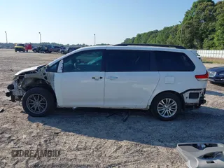2013 Toyota Sienna XLE AAS с VIN 5TDYK3DC9DS382857, выставлен на аукционе IAAI как лот 42653901 с пробегом 118 790 миль миль и . История ставок и продаж доступна на DreamBid. Изображение 15.