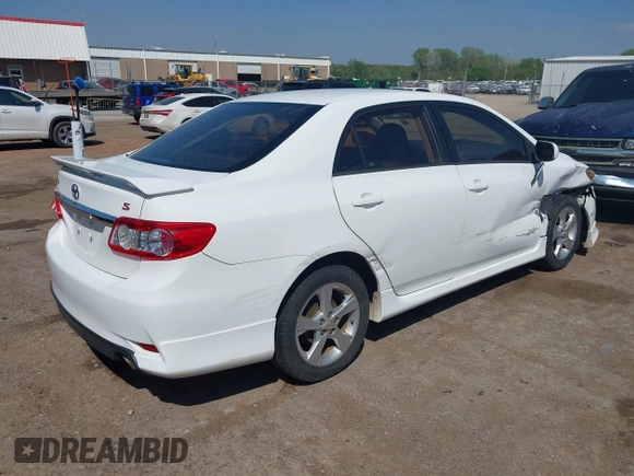 2013 Toyota Corolla L with VIN 2T1BU4EE4DC981499, listed as a IAAI auction lot 42052280 with 111,153 mi miles. Bid and sale history available at carsss.com. Image 4.