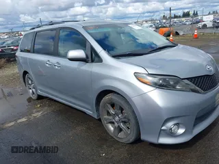 2015 Toyota Sienna SE с VIN 5TDXK3DC0FS624353, выставлен на аукционе IAAI как лот 41730008 с пробегом 134 386 миль миль и . История ставок и продаж доступна на DreamBid. Изображение 1.