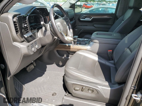 2022 Chevrolet Silverado 1500 LT Trail Boss with VIN 3GCUDFETXNG503890, listed as a Copart auction lot 55646935 with 32,407 mi miles and Salvage Title. Bid and sale history available at DreamBid. Image 7.