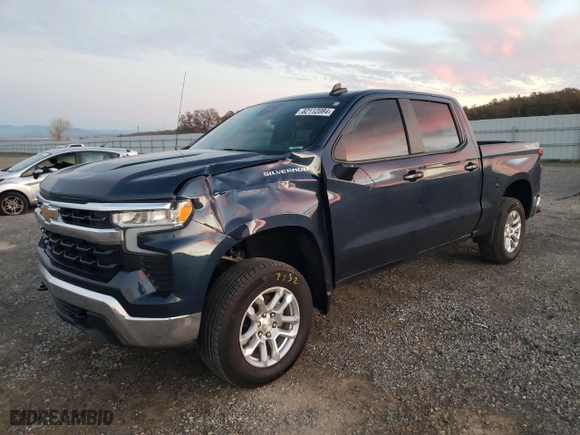2022 Chevrolet Silverado 1500 LT with VIN 1GCPDKEK6NZ630097, listed as a Copart auction lot 82112084 with 21,692 mi miles and Salvage Title. Bid and sale history available at carsss.com. Image 1.