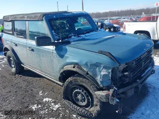 2021 Ford Bronco with VIN 1FMEE5BH2MLB08238, listed as a IAAI auction lot 41355446 with NaN miles. Bid and sale history available at carsss.com. Image 1.