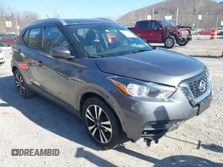 2020 Nissan Kicks SV with VIN 3N1CP5CV2LL518795, listed as a IAAI auction lot 41773647 with 95,924 mi miles. Bid and sale history available at carsss.com. Image 1.
