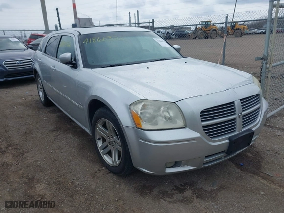 2005 Dodge Magnum RT with VIN 2D4GV58275H682691, listed as a IAAI auction lot 41866322 with 116,549 mi miles. Bid and sale history available at carsss.com. Image 1.
