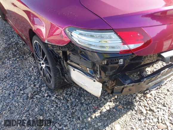 2018 Mercedes-Benz C C 300 with VIN WDDWJ4JB8JF695704, listed as a IAAI auction lot 41991929 with 35,573 mi miles and . Bid and sale history available at carsss.com. Image 21.