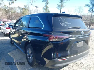 2024 Toyota Sienna LE with VIN 5TDKRKEC9RS185060, listed as a IAAI auction lot 41695763 with 20,673 mi miles. Bid and sale history available at carsss.com. Image 14.