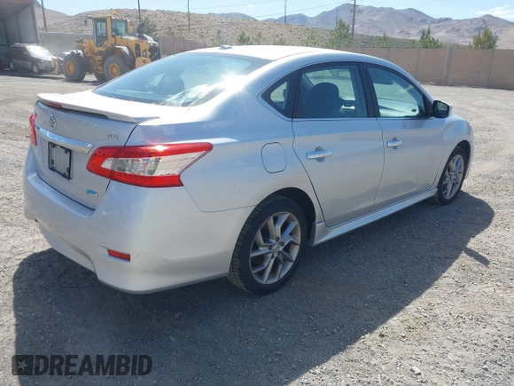 2014 Nissan Sentra SR z VIN 3N1AB7AP2EY223465, wystawiony jako IAAI lot #42371243 z przebiegiem 95 926 mil mil oraz . Historia ofert i sprzedaży dostępna na DreamBid. Obrazek 4.