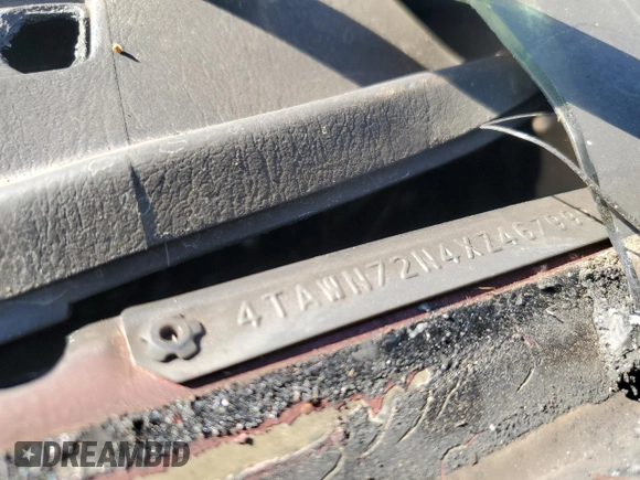 1999 Toyota Tacoma z VIN 4TAWN72N4XZ467999, wystawiony jako Copart lot #60542855 z przebiegiem Nie podano mil oraz Szkoda całkowita • Salvage title. Historia ofert i sprzedaży dostępna na DreamBid. Obrazek 12.