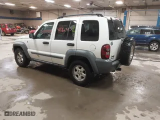 2006 Jeep Liberty Sport with VIN 1J4GL48546W134202, listed as a IAAI auction lot 41196043 with 172,932 mi miles. Bid and sale history available at carsss.com. Image 3.