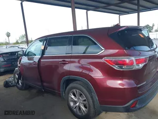 2015 Toyota Highlander LE with VIN 5TDBKRFH1FS147423, listed as a IAAI auction lot 41830801 with 1 mi miles. Bid and sale history available at carsss.com. Image 14.