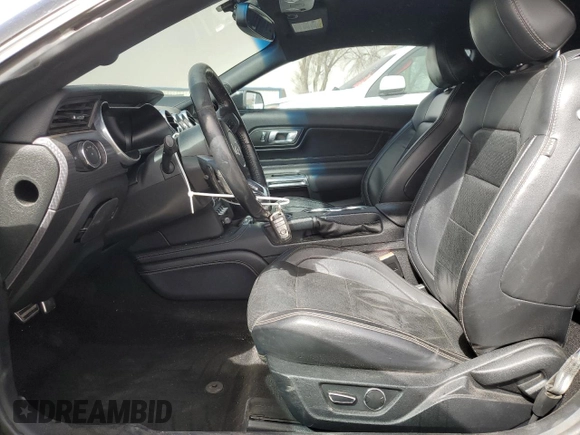 2019 Ford Mustang GT z VIN 1FA6P8CF3K5130158, wystawiony jako Copart lot #47542725 z przebiegiem 86 721 mil mil oraz Szkody całkowita. Historia ofert i sprzedaży dostępna na DreamBid. Obrazek 7.