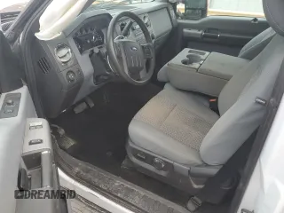 2016 Ford F-250 XLT z VIN 1FTBF2B66GEC39943, wystawiony jako Copart lot #46064225 z przebiegiem 104 959 mil mil oraz Szkoda całkowita • Salvage title. Historia ofert i sprzedaży dostępna na DreamBid. Obrazek 8.